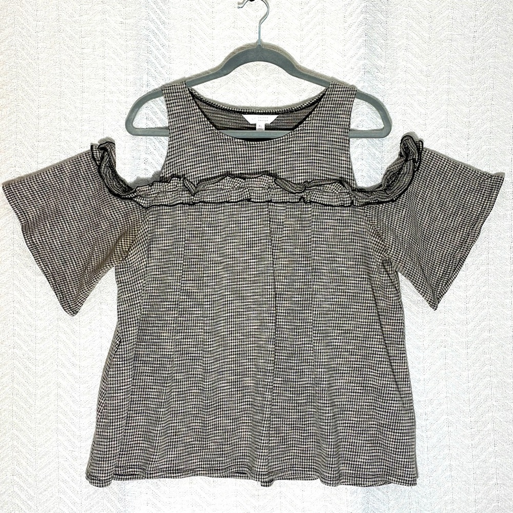 LC Lauren Conrad Ruffle Cold-Shoulder Top NWOT